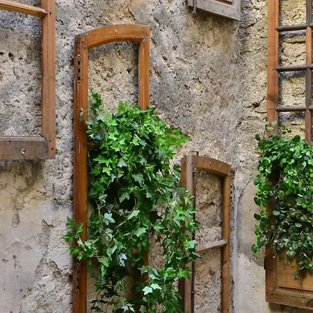 Rue Galilee Bed & Breakfast *