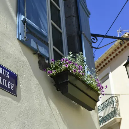 Rue Galilee 3*